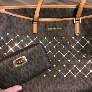 Michael Kors bag and wallet